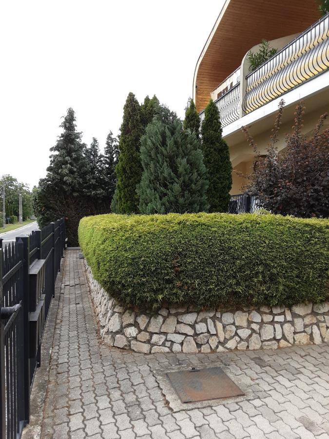 Jozefin Apartman Hévíz Exterior foto